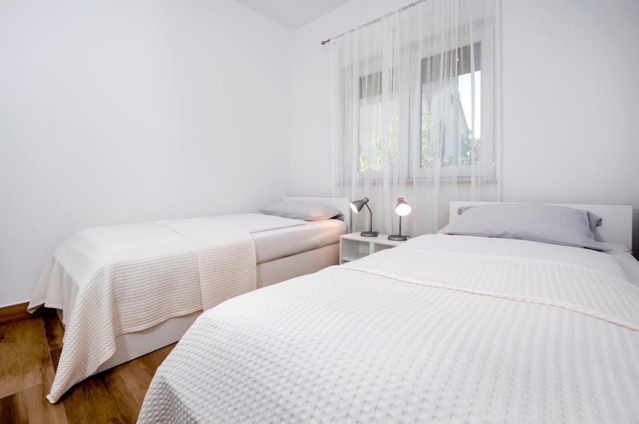 Apartmani Brajkovic Ρόβινι Εξωτερικό φωτογραφία